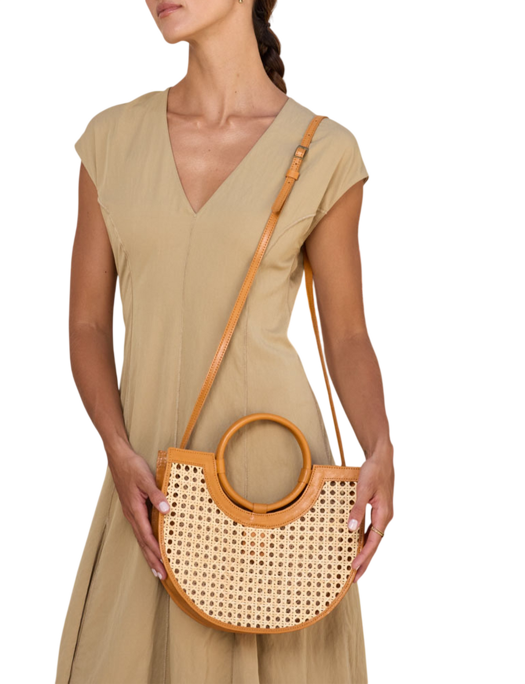 Mayyan Round Leather Handle Handbag